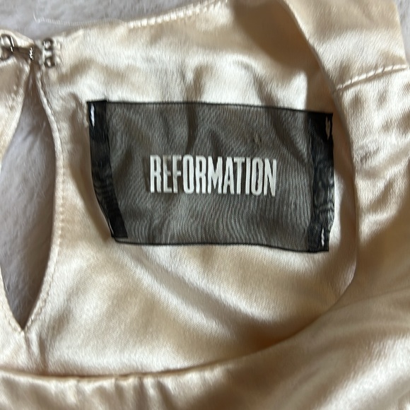 Reformation 100% silk high neck top - Picture 4 of 8